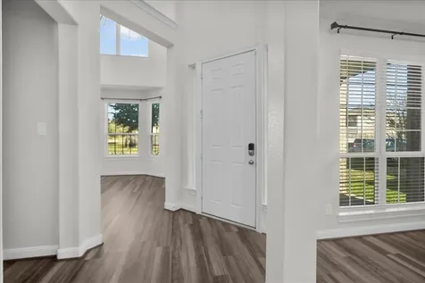 13814 Russell Court Mont Belvieu TX 77523