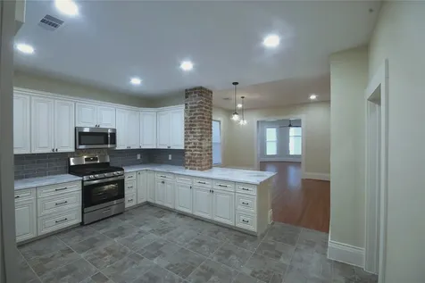505 Winnie Street Houston TX 77009