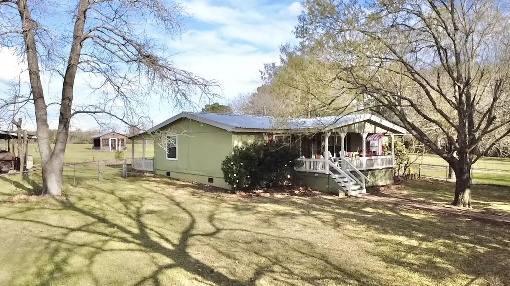 908 N Pitzer Street Colmesneil TX 75938