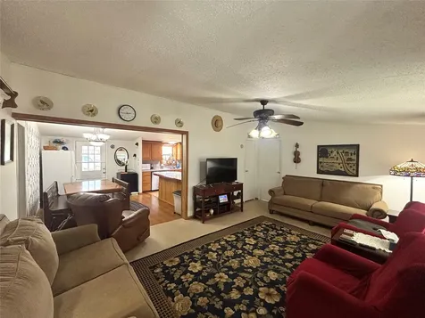 908 N Pitzer Street Colmesneil TX 75938