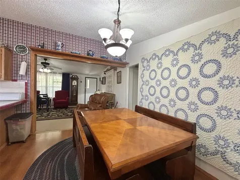 908 N Pitzer Street Colmesneil TX 75938