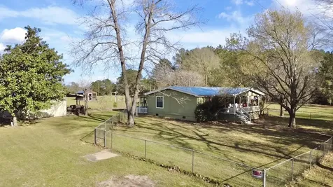 908 N Pitzer Street Colmesneil TX 75938