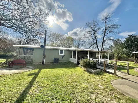 908 N Pitzer Street Colmesneil TX 75938