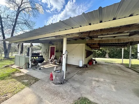 908 N Pitzer Street Colmesneil TX 75938