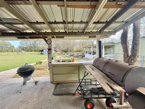 908 N Pitzer Street Colmesneil TX 75938
