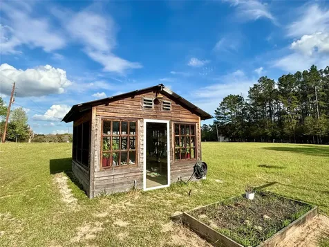 908 N Pitzer Street Colmesneil TX 75938
