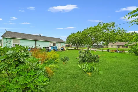 5003 Ridgeway Drive Houston TX 77033