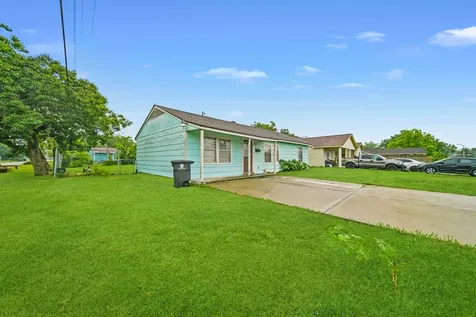 5003 Ridgeway Drive Houston TX 77033
