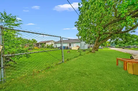 5003 Ridgeway Drive Houston TX 77033