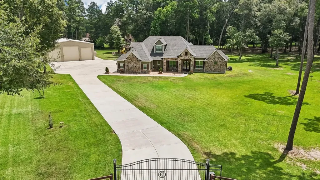 21999 Blazing Trail New Caney TX 77357