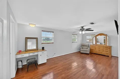 6072 County Road 122 Hallettsville TX 77964