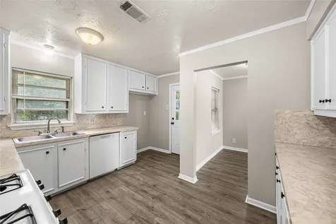 223 Wildwood Street Baytown TX 77520