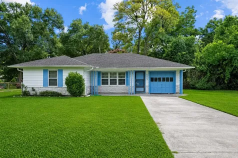 223 Wildwood Street Baytown TX 77520