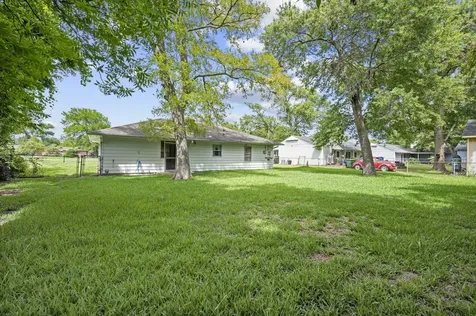 223 Wildwood Street Baytown TX 77520