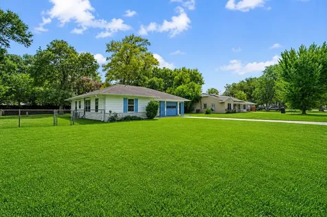 223 Wildwood Street Baytown TX 77520