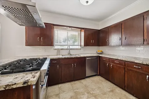 9777 Larston Street Houston TX 77055