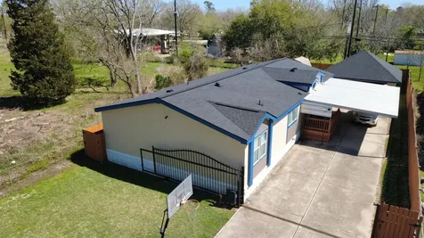3233 Clarksville Street La Porte TX 77571
