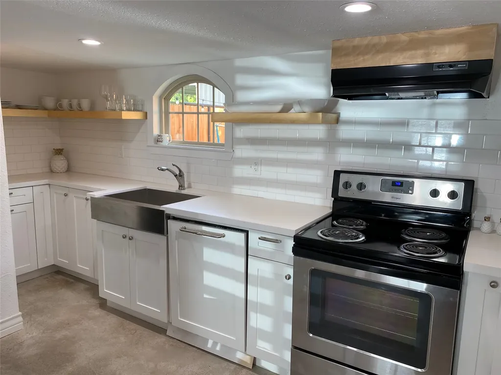 2204 Terry Street Houston TX 77009