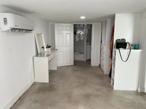 2204 Terry Street Houston TX 77009
