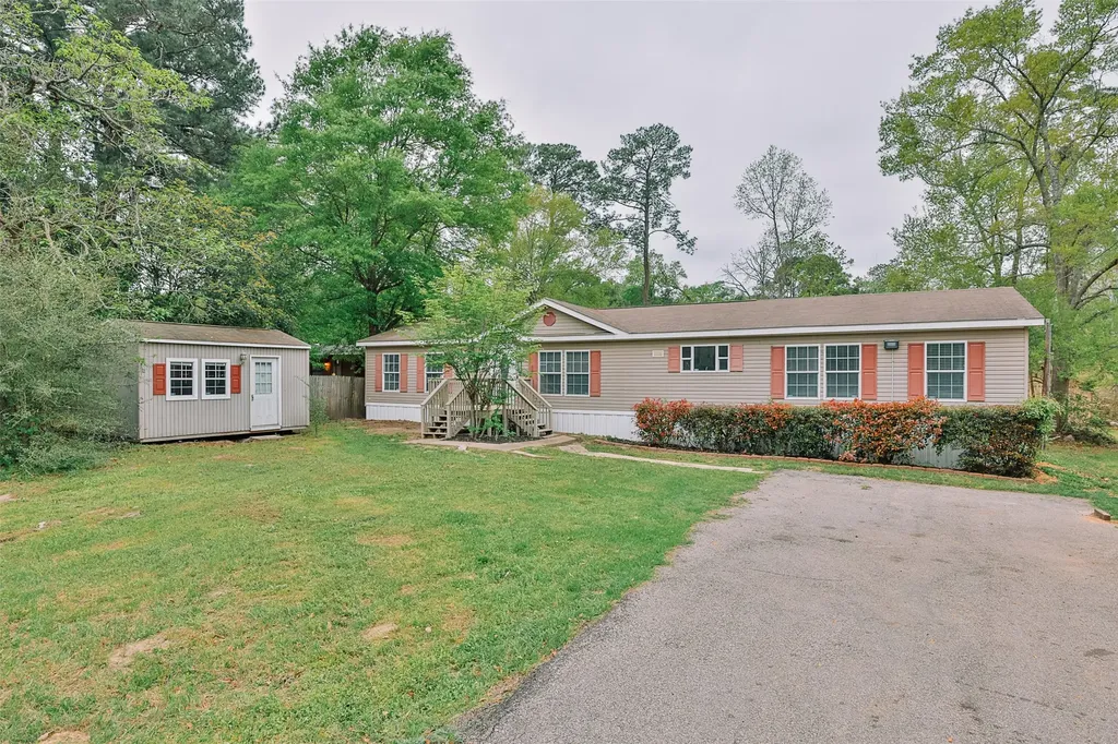 1520 W Creek Drive Conroe TX 77304