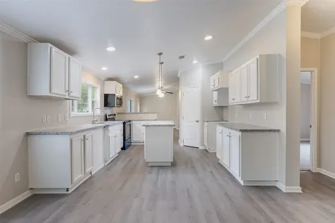 1520 W Creek Drive Conroe TX 77304