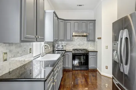5207 Blossom Street Houston TX 77007