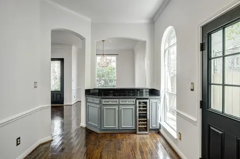 5207 Blossom Street Houston TX 77007