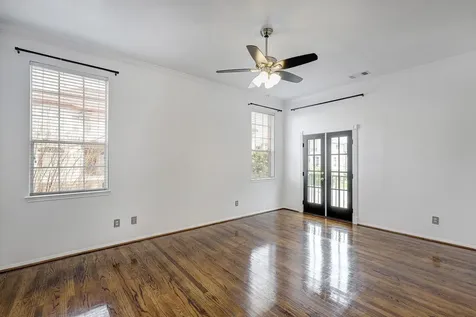 5207 Blossom Street Houston TX 77007