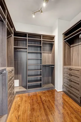 5207 Blossom Street Houston TX 77007