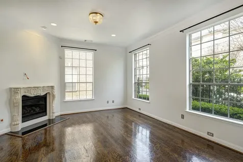 5207 Blossom Street Houston TX 77007