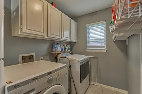100 W Rainbow Ridge Circle The Woodlands TX 77381