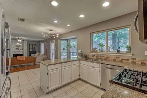 100 W Rainbow Ridge Circle The Woodlands TX 77381