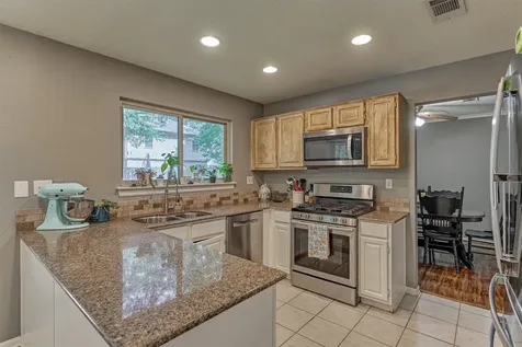 100 W Rainbow Ridge Circle The Woodlands TX 77381