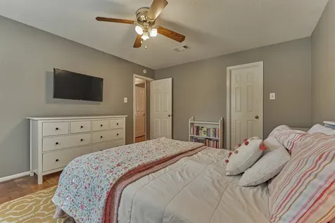 100 W Rainbow Ridge Circle The Woodlands TX 77381