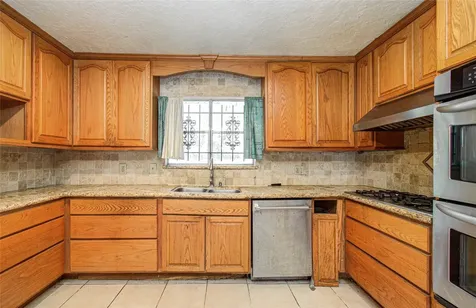 8428 Swiftwater Lane Houston TX 77075