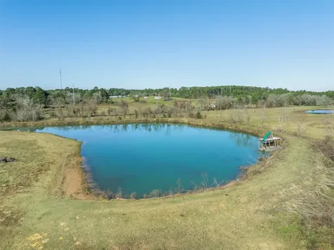 10802 County Road 203 Plantersville TX 77363