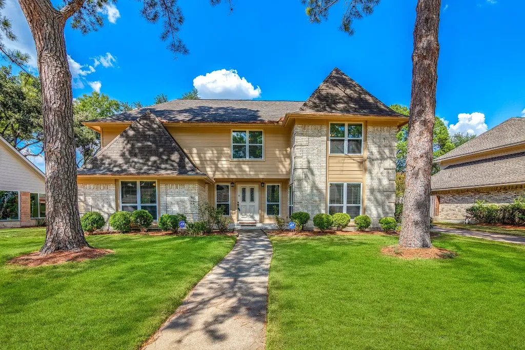 15810 Knoll Lake Drive Houston TX 77095