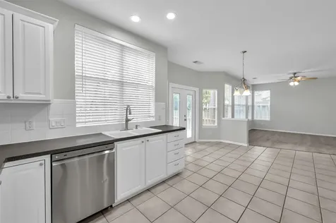86 N Apple Springs Circle The Woodlands TX 77382