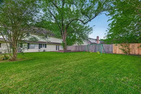 11007 Tupper Lake Drive Houston TX 77042