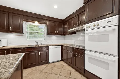 11007 Tupper Lake Drive Houston TX 77042