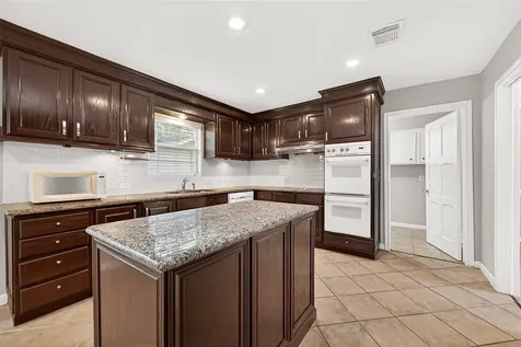 11007 Tupper Lake Drive Houston TX 77042