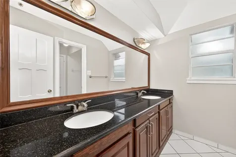 11007 Tupper Lake Drive Houston TX 77042