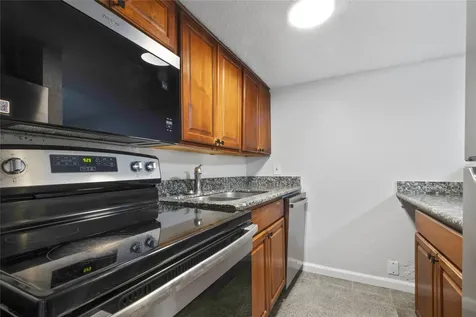 2507 37th Street B Galveston TX 77550