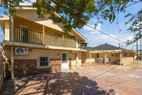2507 37th Street B Galveston TX 77550
