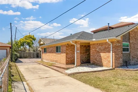 2507 37th Street B Galveston TX 77550