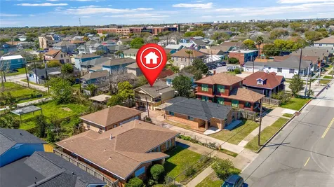 2507 37th Street B Galveston TX 77550