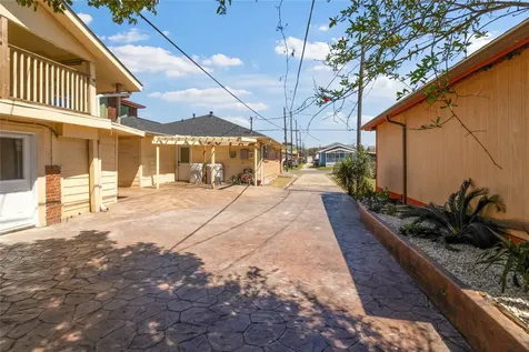 2507 37th Street B Galveston TX 77550