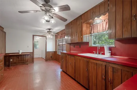 118 Pine Ridge Lane Huntsville TX 77340