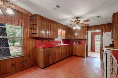 118 Pine Ridge Lane Huntsville TX 77340