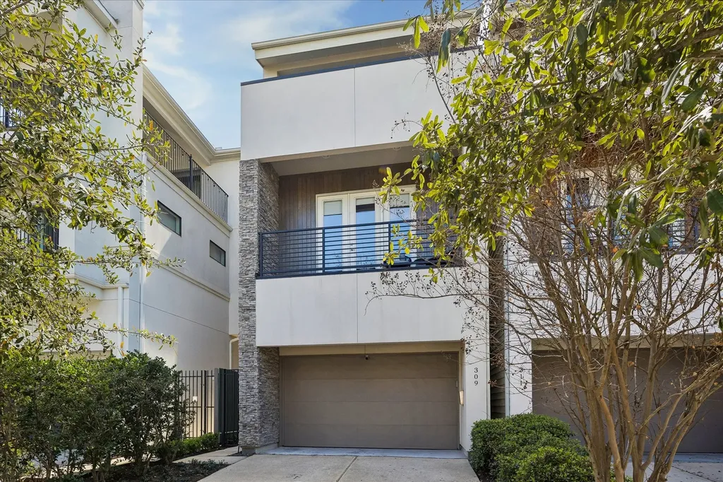 309 Peden Street Houston TX 77006